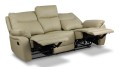 Sofa z rozłożonymi siedziskami wyposażonymi w mechanizmy relaks. Model Atlanta, tapicerka skórzana kolor cappuccino 2469