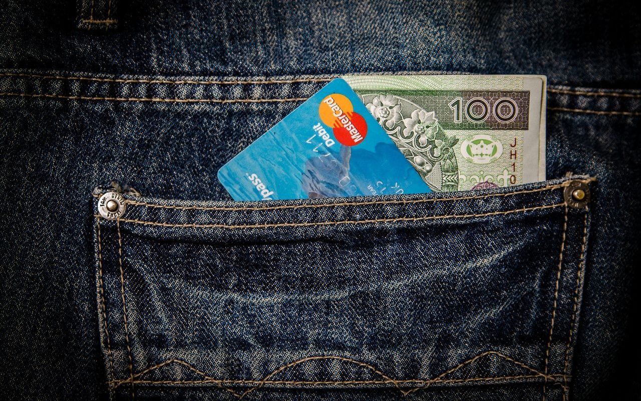 Zakupy mebli przez Internet to oszczędność pieniędzy